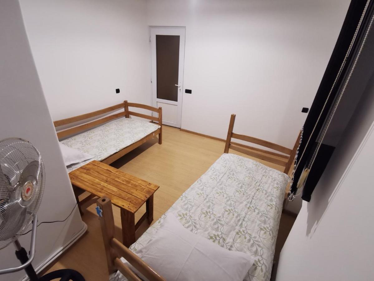 4 Friends Hostel 예레반 외부 사진