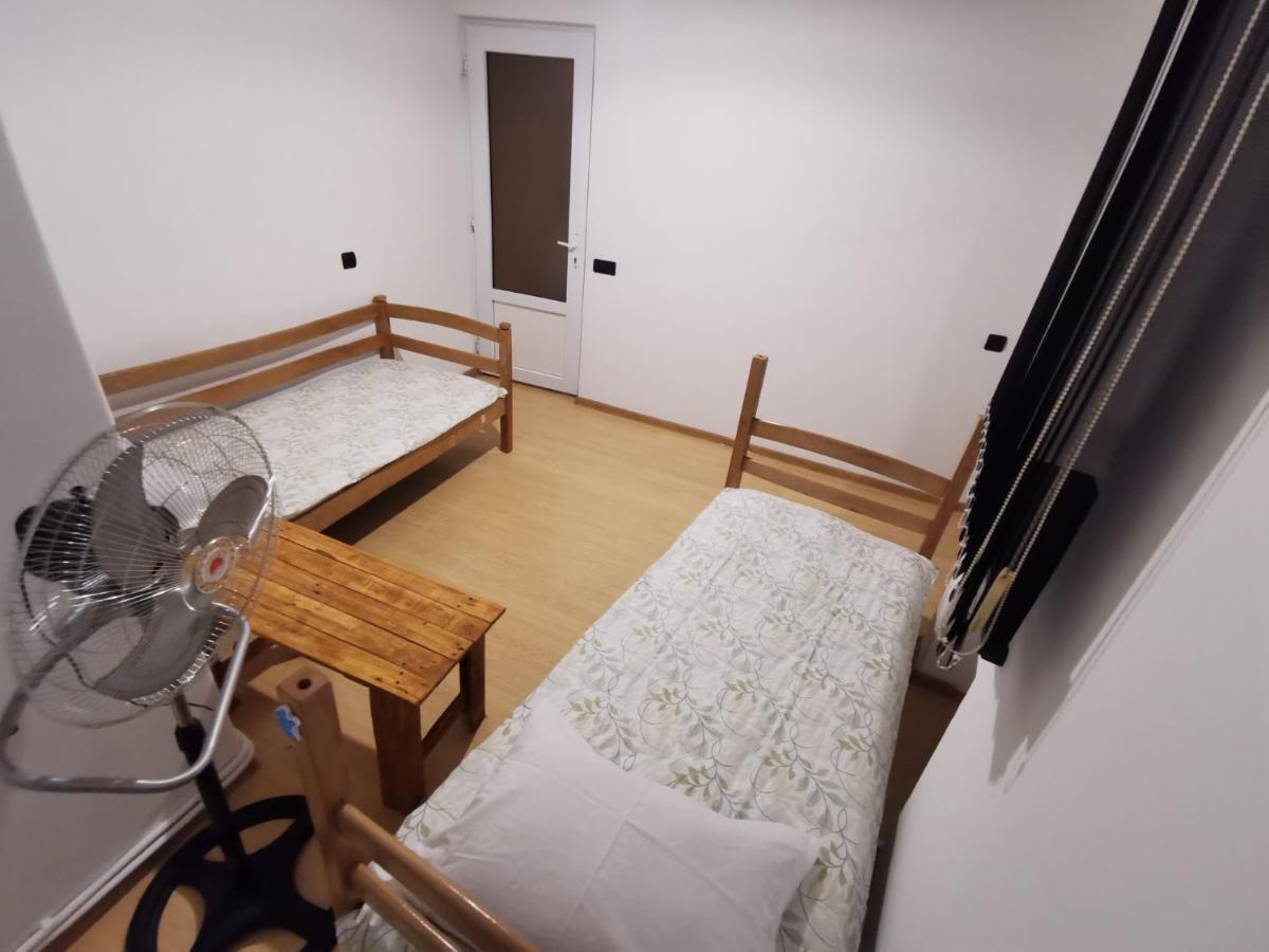 4 Friends Hostel 예레반 외부 사진