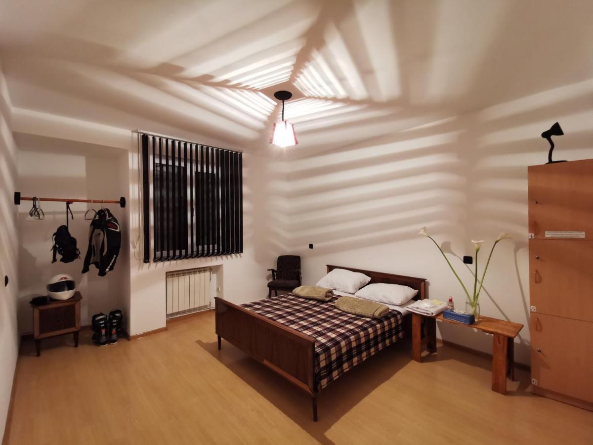4 Friends Hostel 예레반 외부 사진