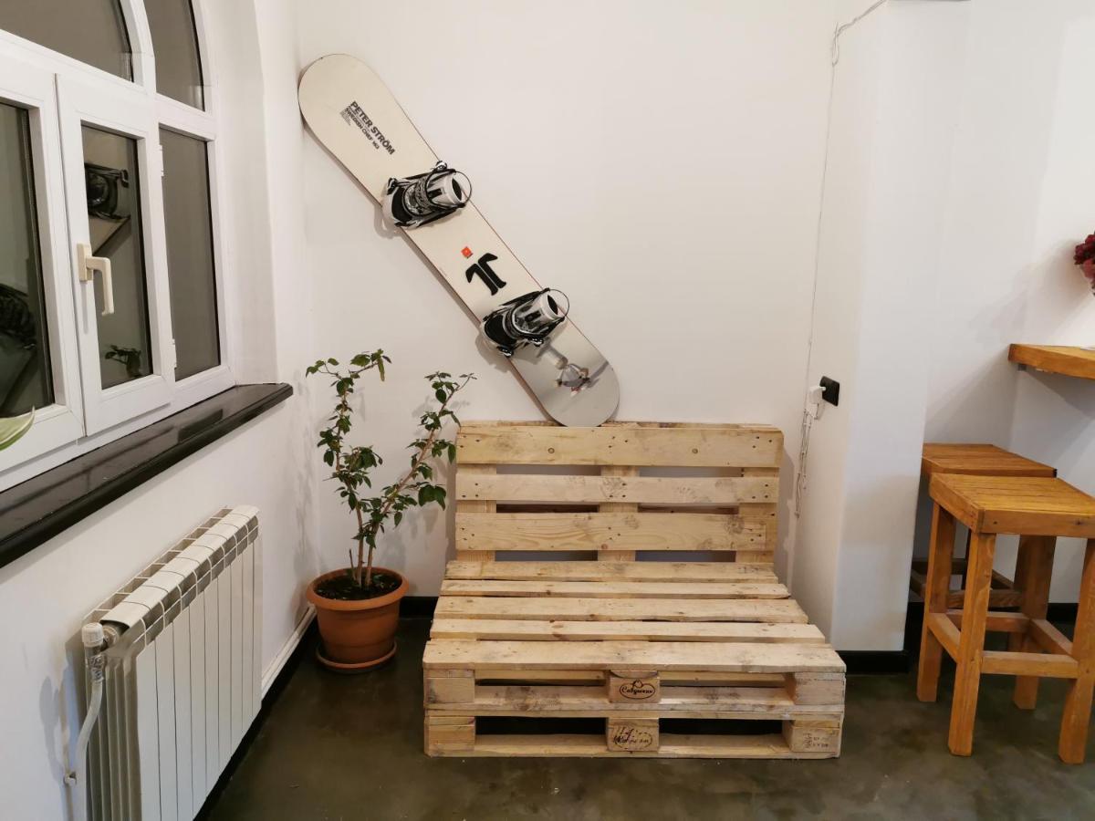 4 Friends Hostel 예레반 외부 사진