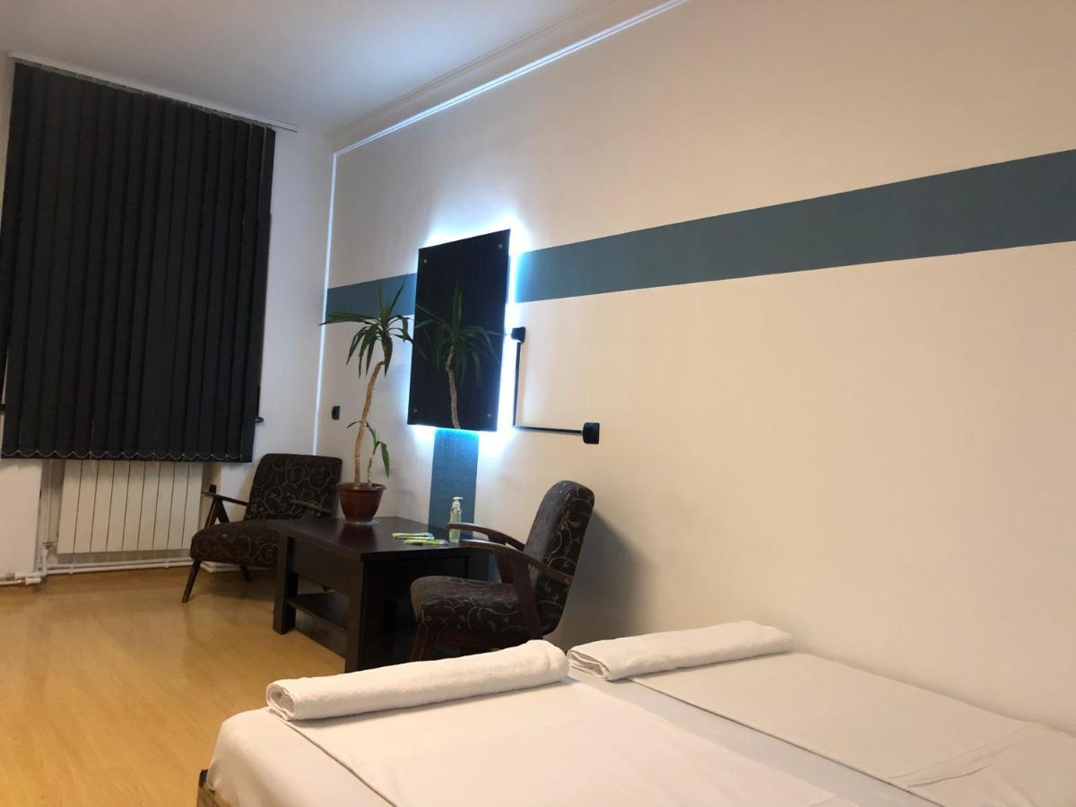 4 Friends Hostel 예레반 외부 사진