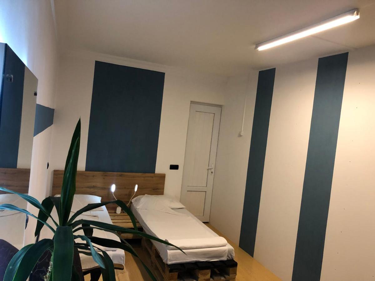 4 Friends Hostel 예레반 외부 사진