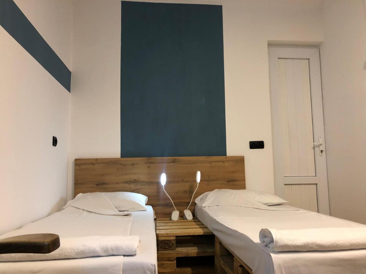 4 Friends Hostel 예레반 외부 사진