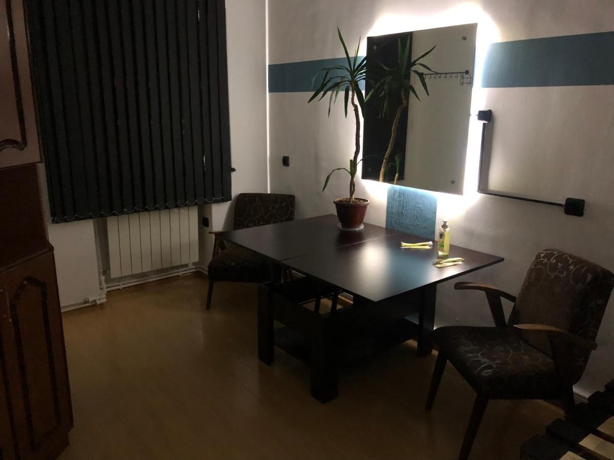 4 Friends Hostel 예레반 외부 사진