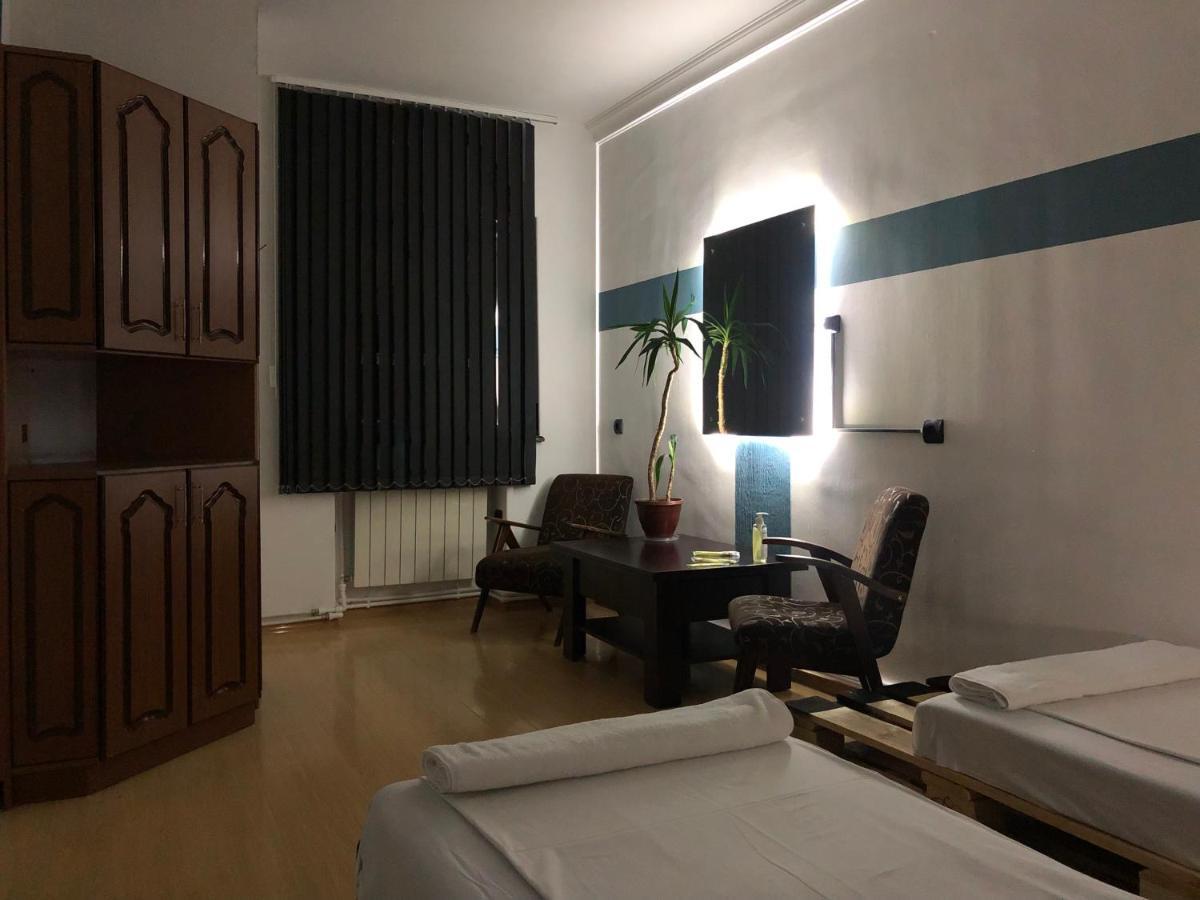 4 Friends Hostel 예레반 외부 사진