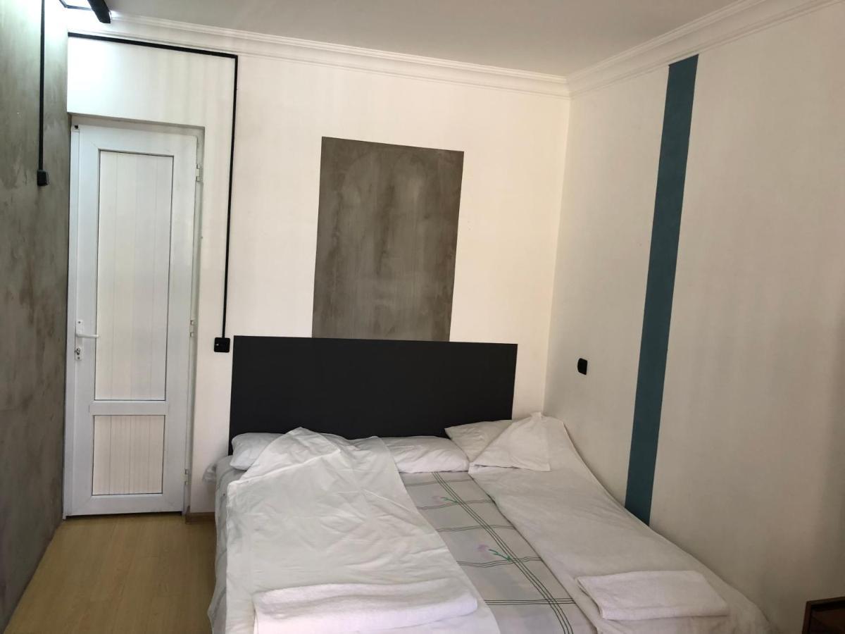 4 Friends Hostel 예레반 외부 사진