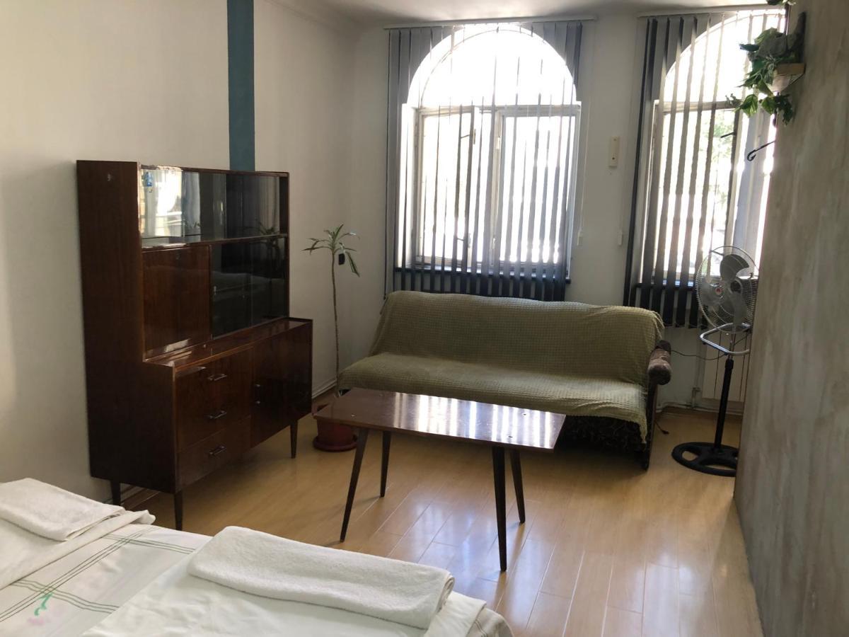 4 Friends Hostel 예레반 외부 사진